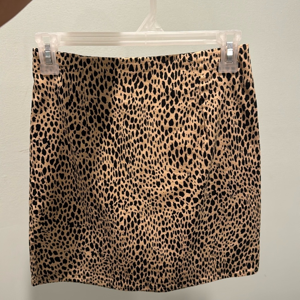 Cheetah mini skirt